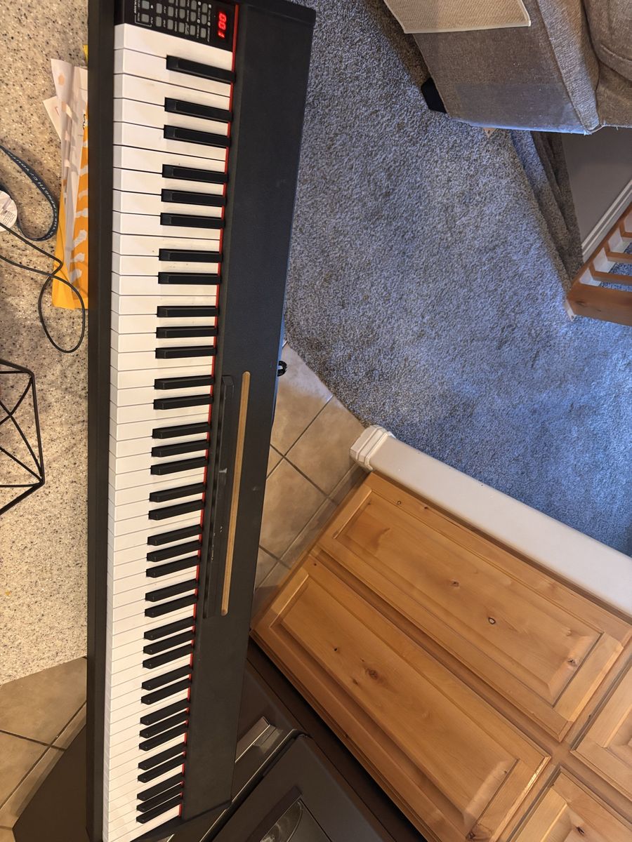 Like New Fealey 88 Key Weighted Keyboard In Exc. C