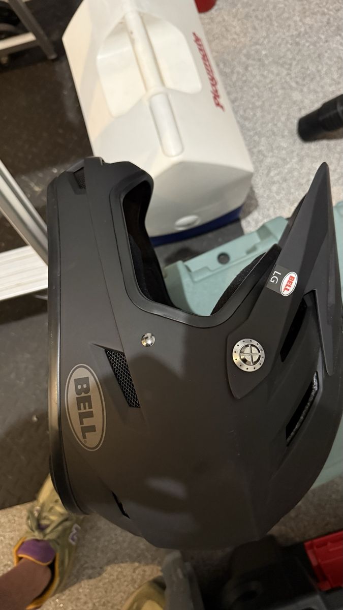 Main image 3