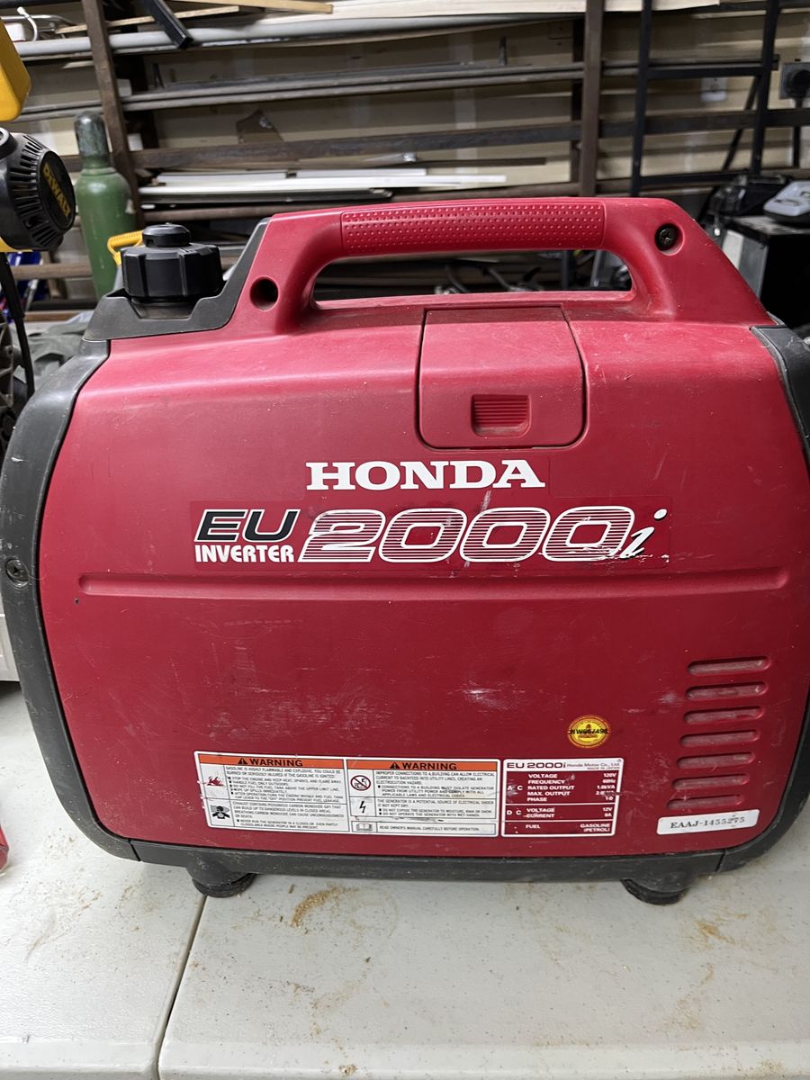 HONDA EU2000i generator
