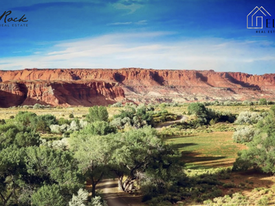 LAND FOR SALE IN TORREY, UT