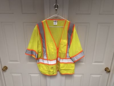 Men’s 2XL High Visibility Mesh Safety Vest