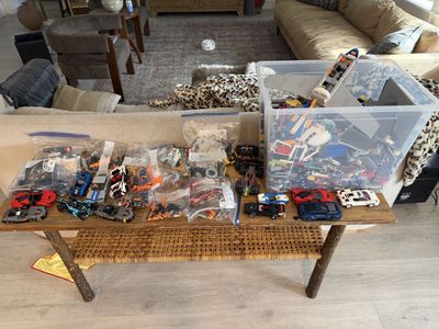 35lbs Bulk legos - multiple sets