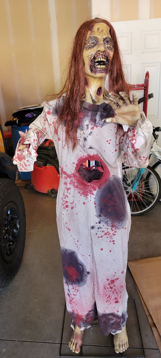 Zombie Halloween Prop - Spooky Standing Decoration