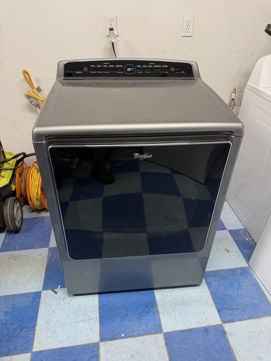 Whirlpool front load gas Dryer, Gray