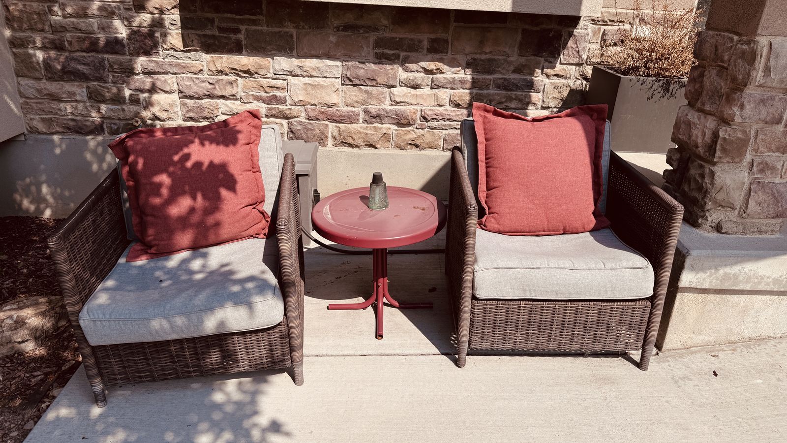 Outdoor Resin Wicker Patio Chair Set with Side Table