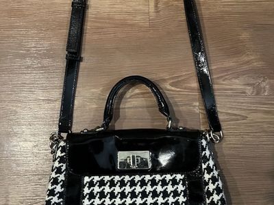 Kate Spade New York Houndstooth Bag Very NICE!