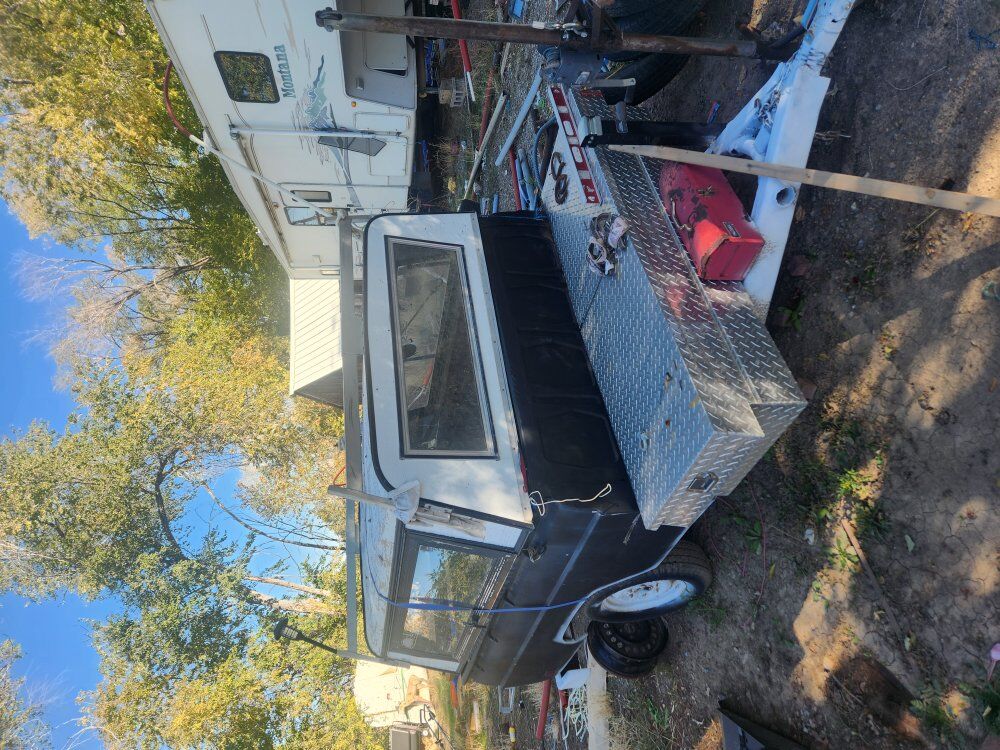 Small truck bed trailer with topit