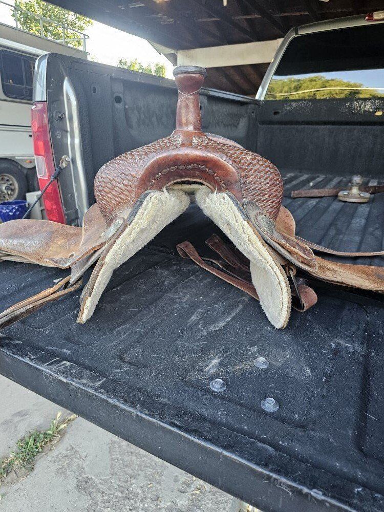 15" Santa Fe barrel saddle