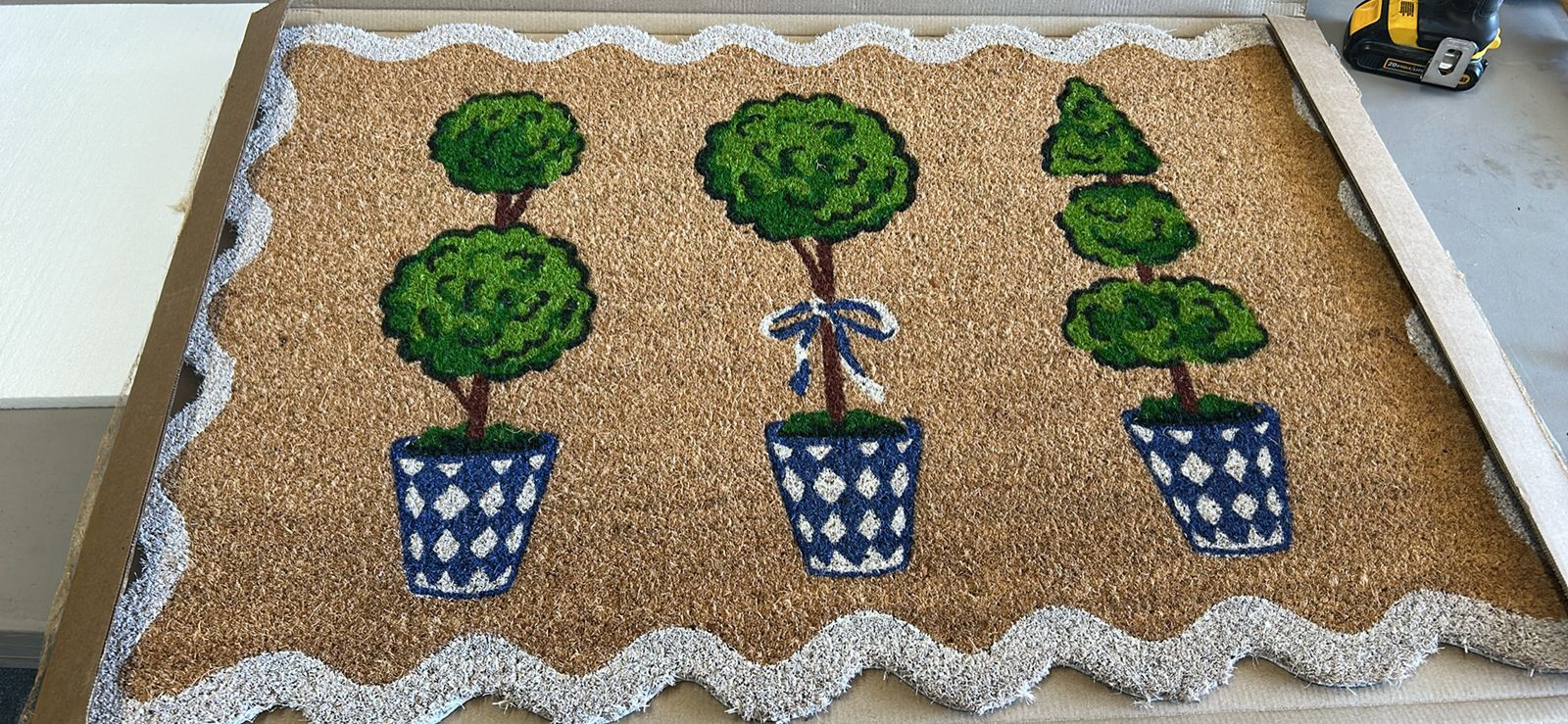 Member's Mark Scalloped Topiary Welcome Mat - 35" x 23" Coir Door Mat for Indoor/Outdoor Use