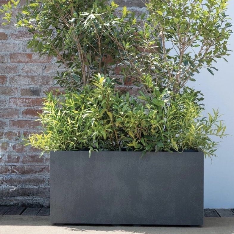 DEROMA Millennium Planter 31x15x15"