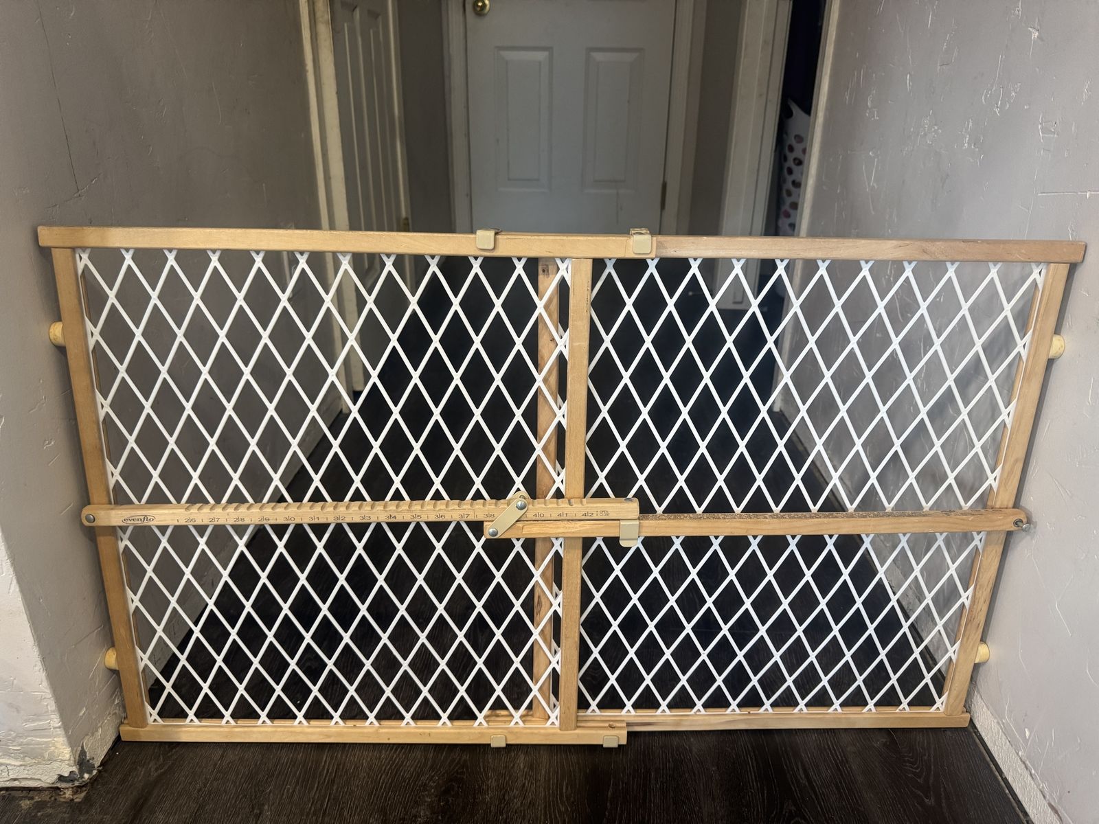 Evenflo Wooden Safety Gate with White Lattice