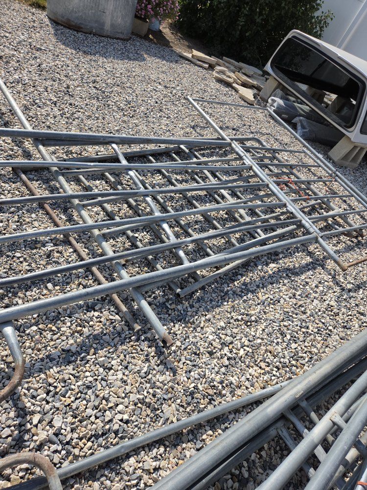 used  horse panels some broken fixable 
12 ft and 16 ft 