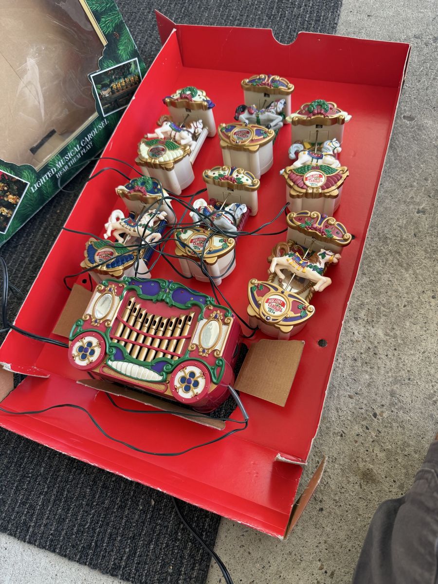 Mr. Christmas Lighted Musical Carousel Train Holiday Circa 1874
