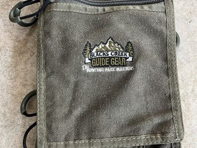Blacks Creek Guide Gear hunting pack masters 7.5” X 5.5”