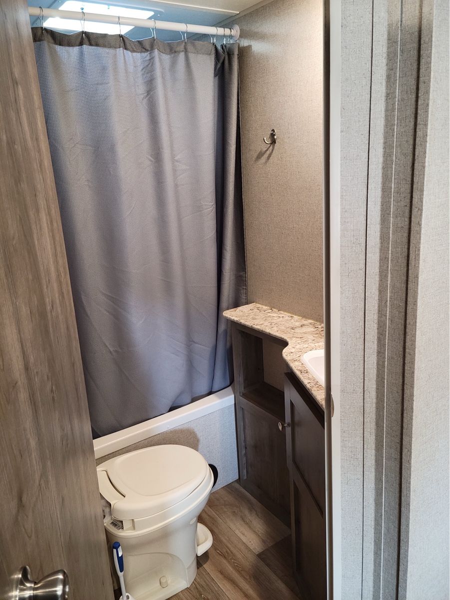 Main image 12