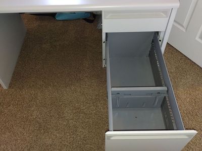 Nice Heavy Duty Metal Desk with Locking Drawers