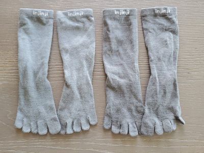 Injinji Run Lightweight Crew Toe Socks | Running & Walking | Gray | Medium
