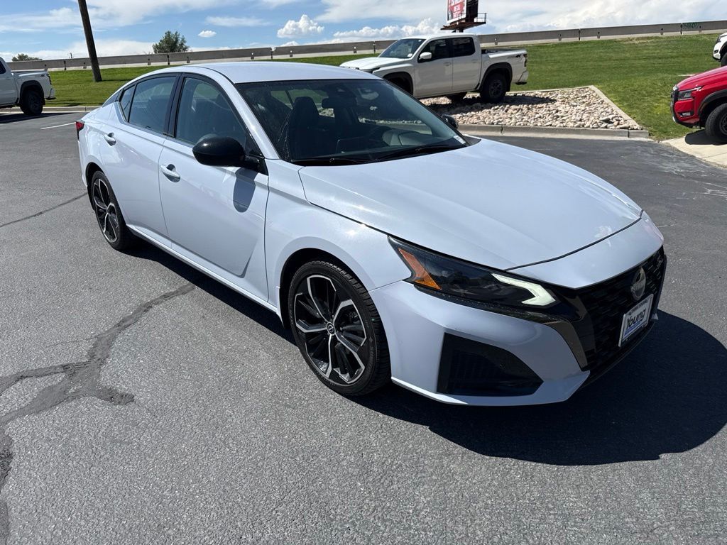 2023 Nissan Altima 2.5 SR