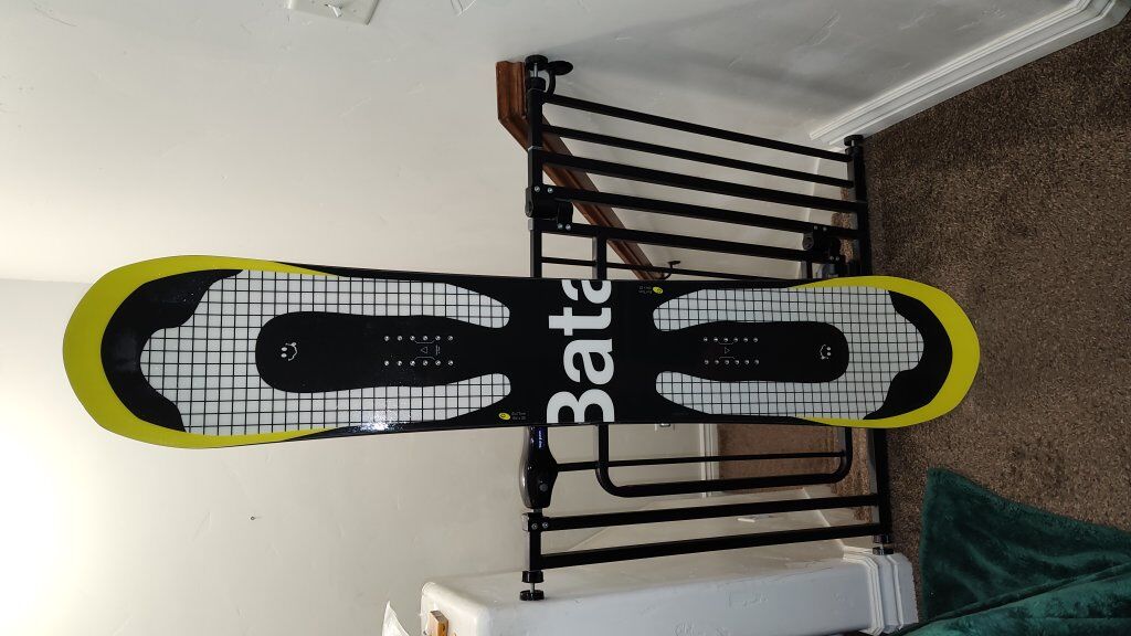 New 2025 Bataleon Evil Twin 154 Snowboard