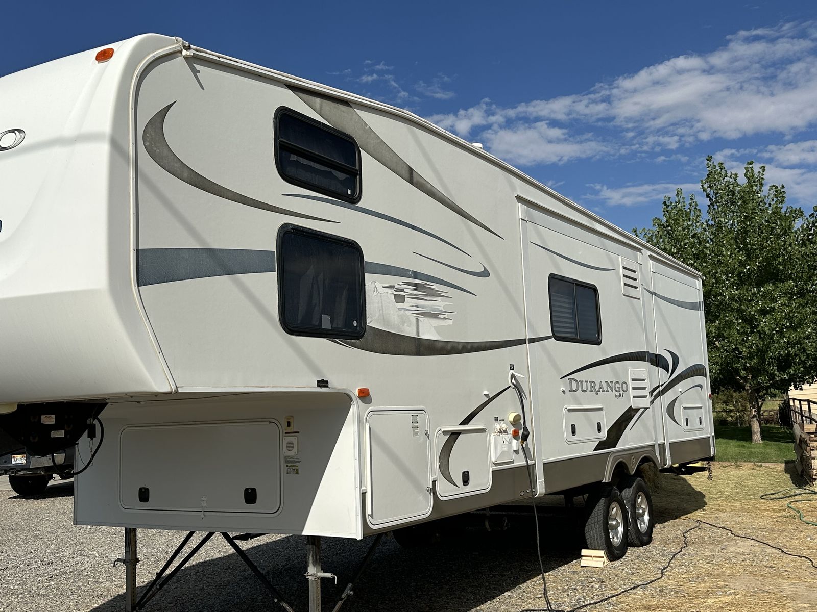 2012 KZ Durango 34’ D305BH. 