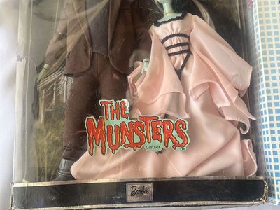 Collector Munster Set