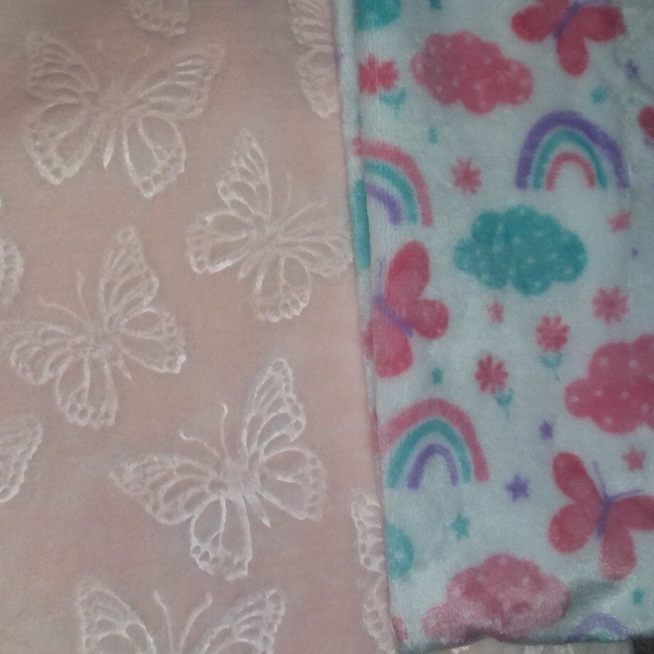 2 PLUSH BABY BLANKETS...BUTTERFLY DESIGN
