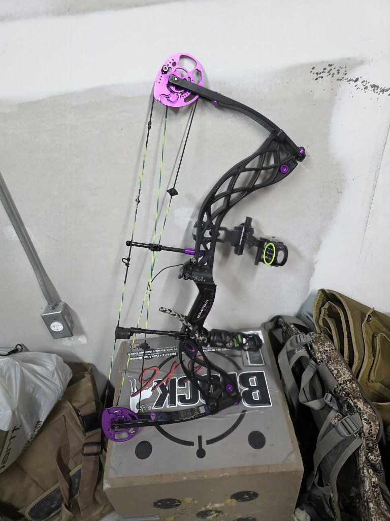 Bowtech Carbon Rose LEFT HANDED