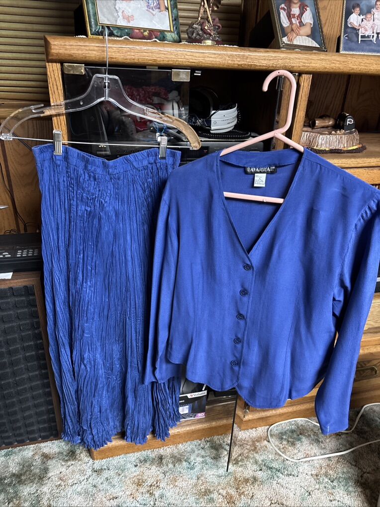 Savannah 100% silk 2 piece Maxi Skirt Button Blous