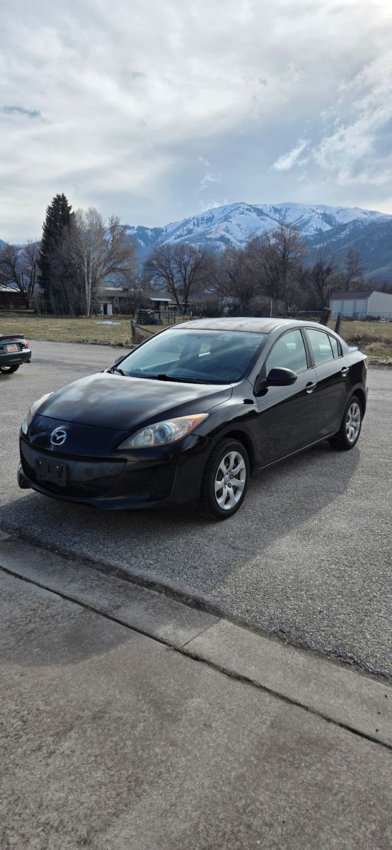 2013 MAZDA MAZDA3 i Sport