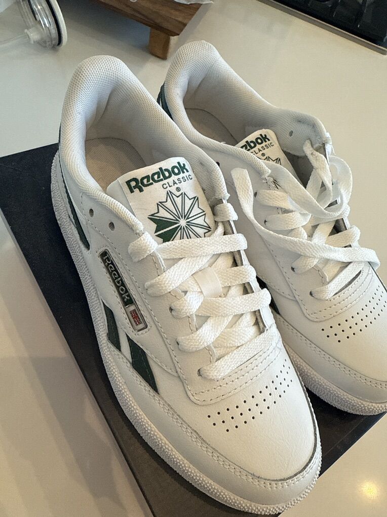 Reebok Classic Size Y5 New