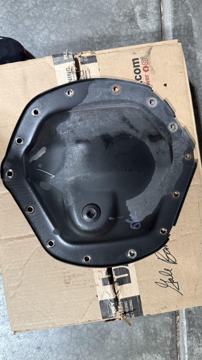 2003-2018 DODGE RAM 11.5 292MM REAR DIFFERENTIAL COVER OEM 5086904AD