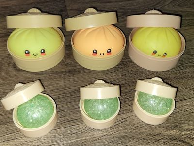 Squeeze the mystery Dumpling