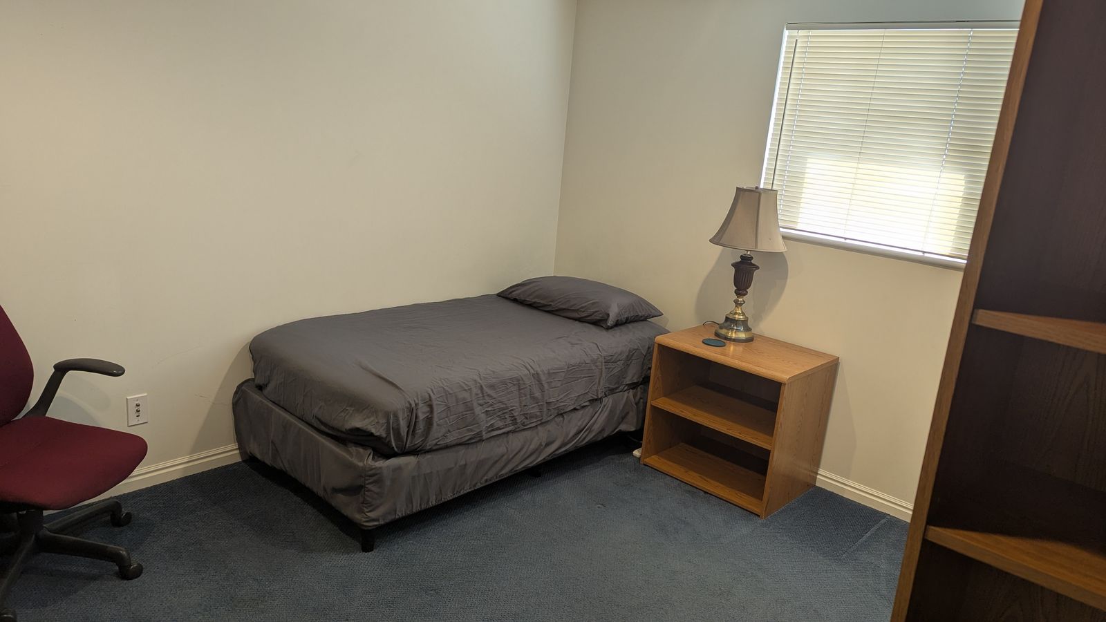 Private furnished room, for adult male!  All utilities, & High Speed internet!