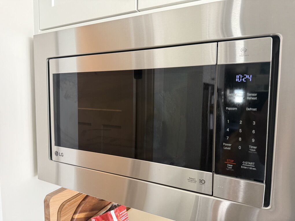 LG Microwave Stainless Steel LMC2075ST WORKS!