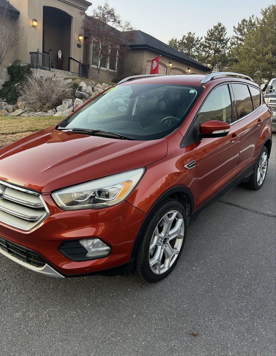 2019 FORD ESCAPE Titanium