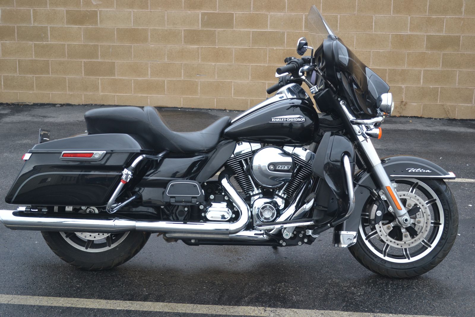 2016 Harley Davidson Ultra Classic - FINANCING AVAILABLE - Street Glide
