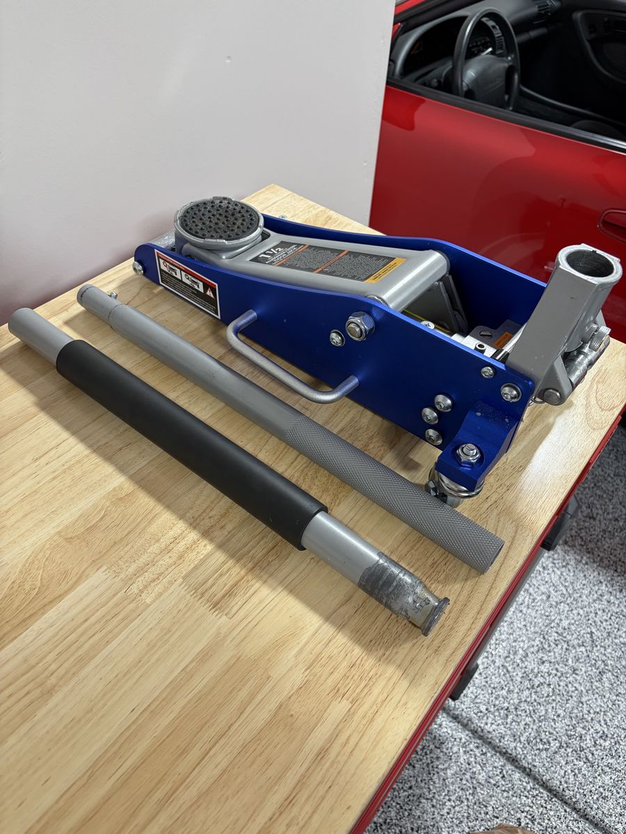 1.5-Ton Low-Profile Floor Jack