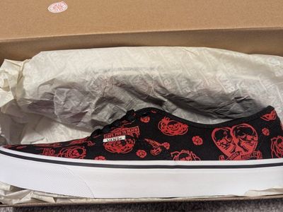 Vans Authentic "Love You To Death" Men's 10.5 / Women's 12.0