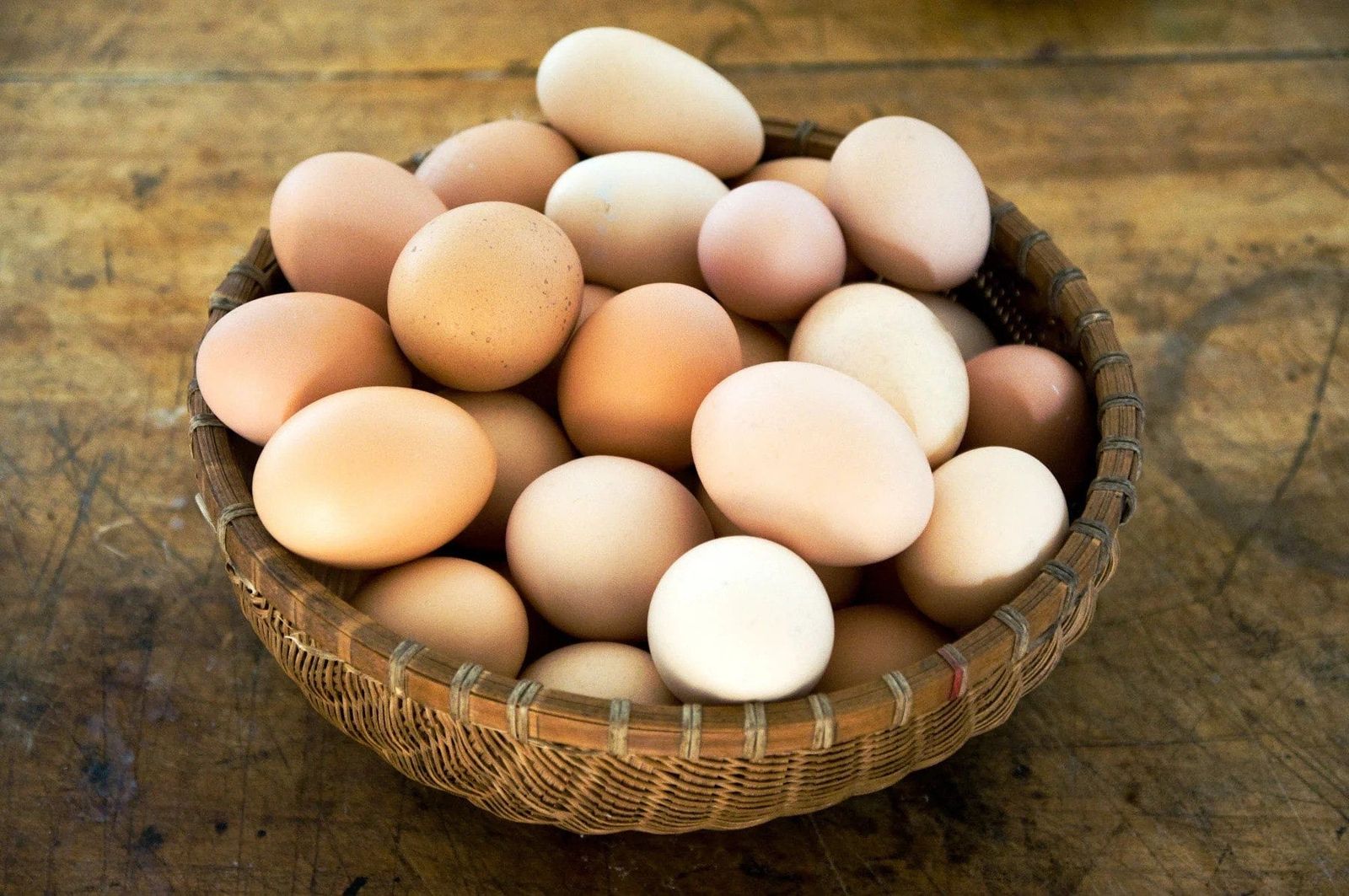 Fresh Farm Eggs - Assorted Brown and White Farm-Fresh Eggs