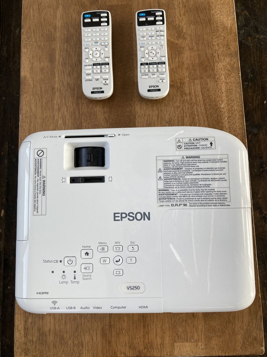 Epson VS250 Projector