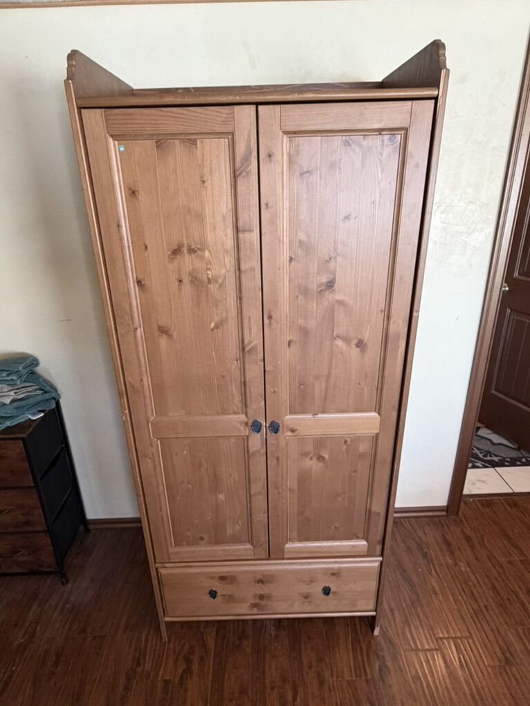 Armoire