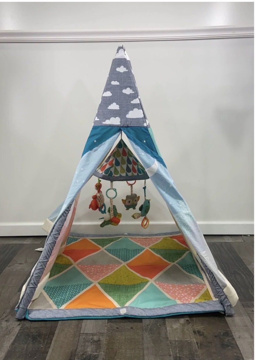 Infantino Infant to Toddler Play Gym & Fun Teepee