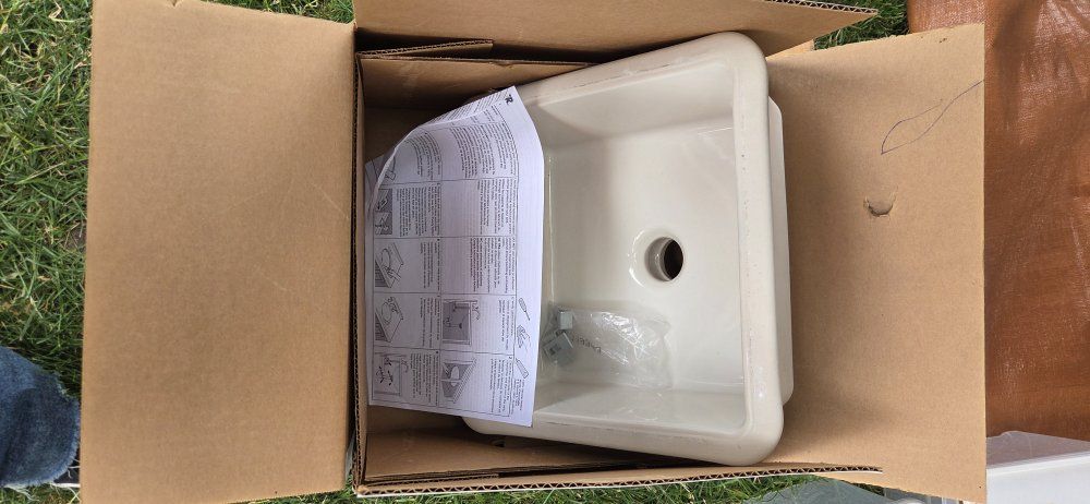 New Kholer 13"x13" sink