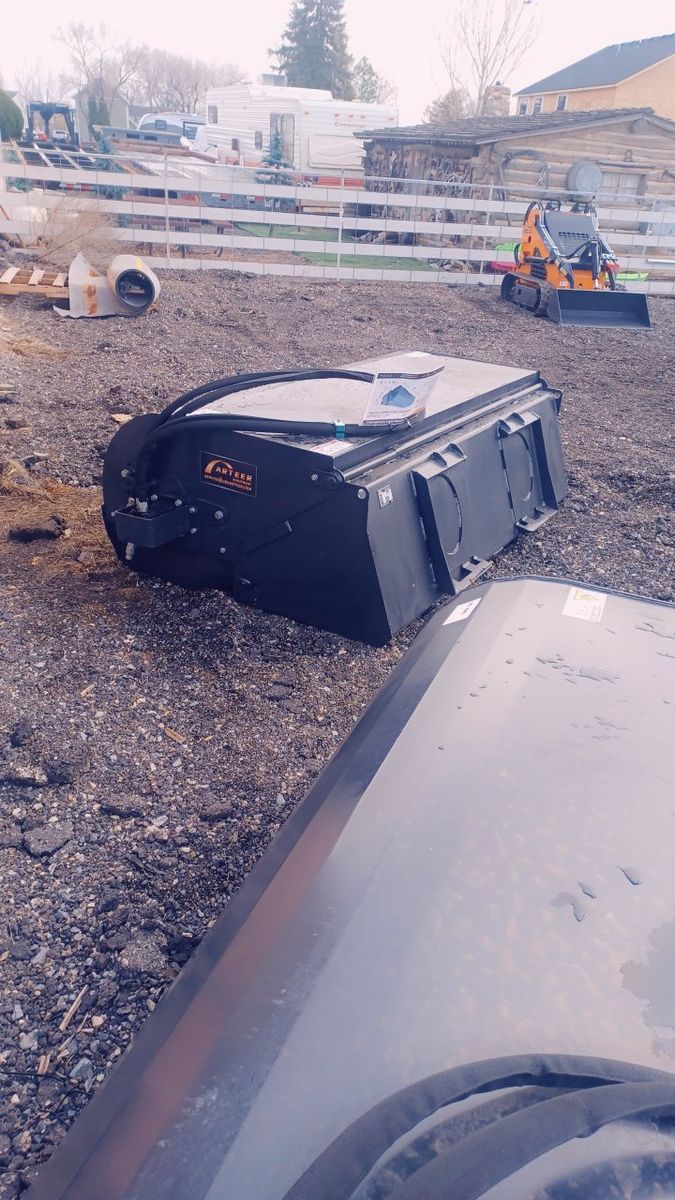 SKID STEER BOX PICK UP BROOM