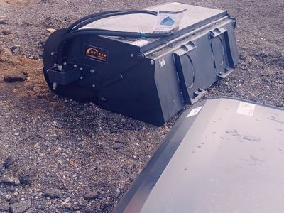 SKID STEER BOX PICK UP BROOM