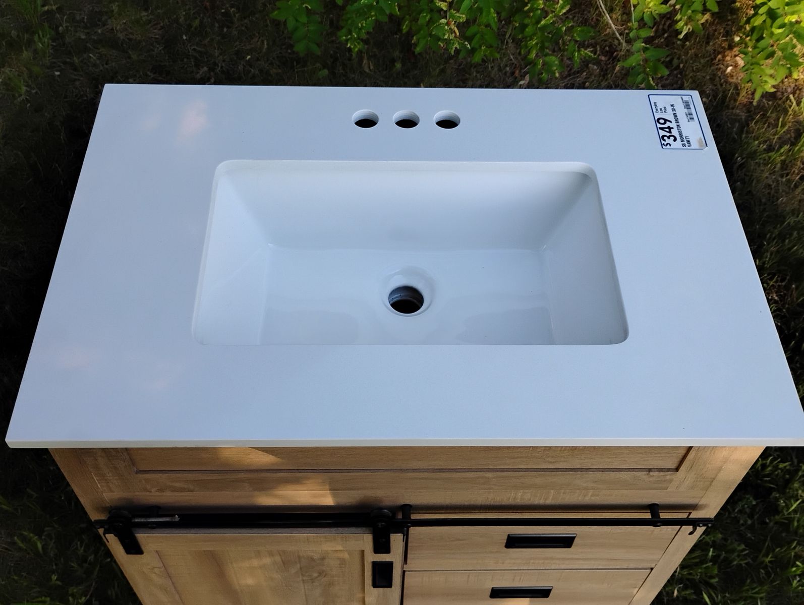 Main image 3