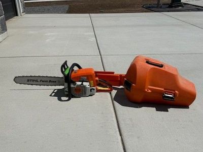 Stihl MS 290 Farm Boss Chainsaw with case, 20 inch Cutting Bar