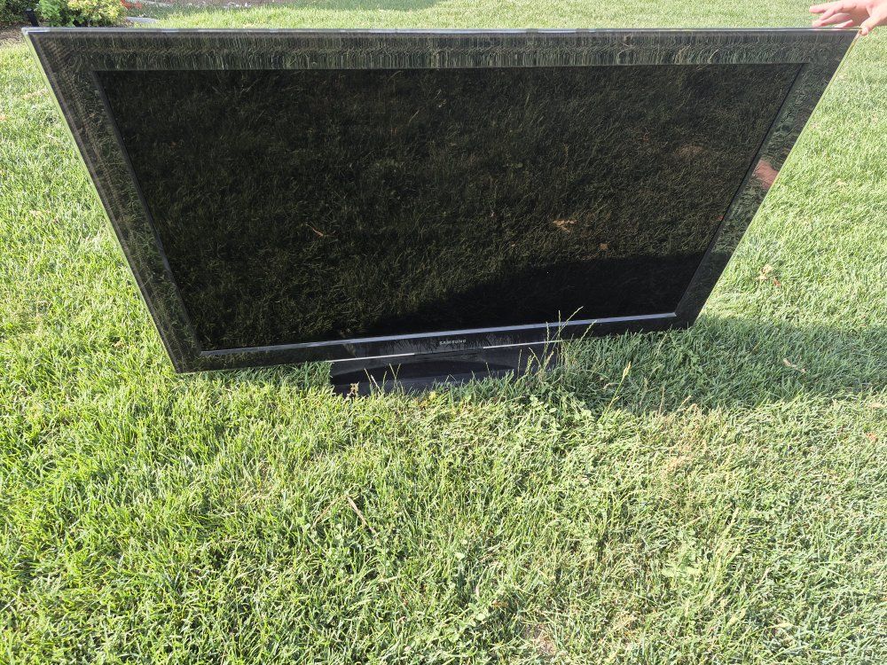 55" TV Samsung Black LCD Smart TV