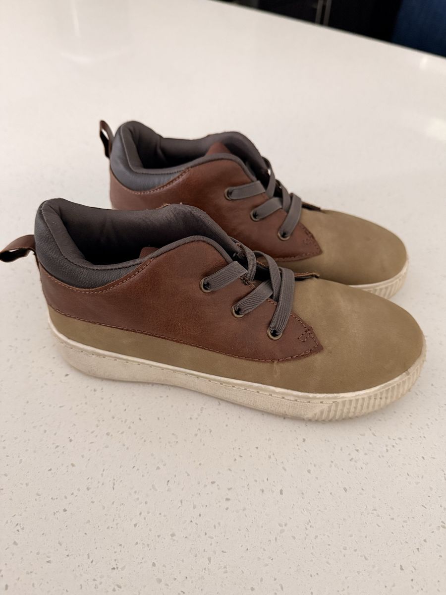 Boy shoes