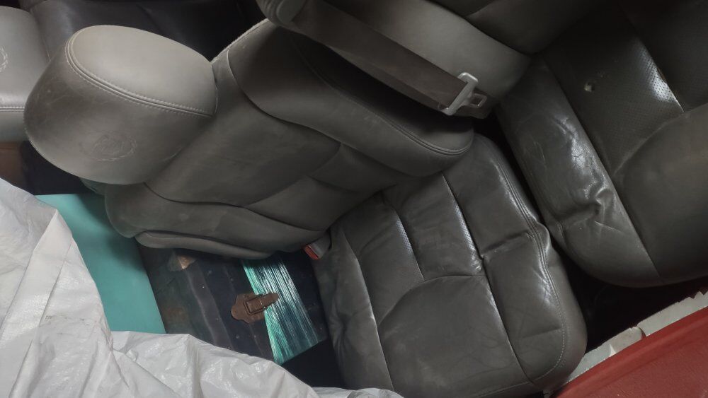 Middle Row Escalade Seats